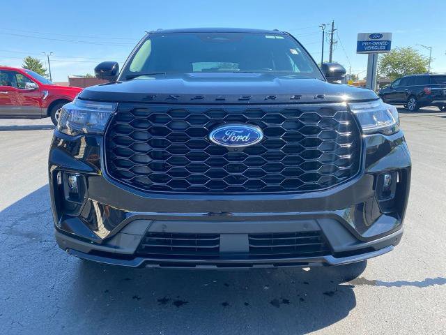 Certified 2025 Ford Explorer ST-Line w/ ST-Line Street Pack AWD/4WD image 9