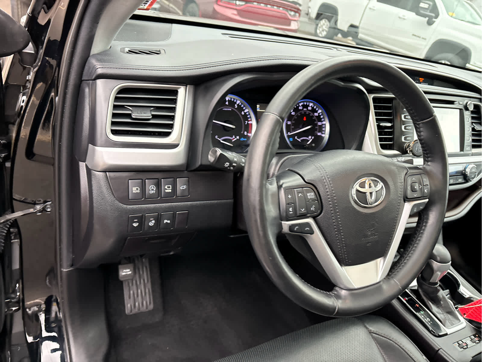 Used 2019 Toyota Highlander Limited Platinum image 11