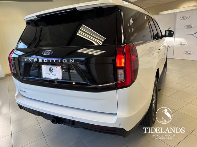 Certified 2025 Ford Expedition Active RWD image 9