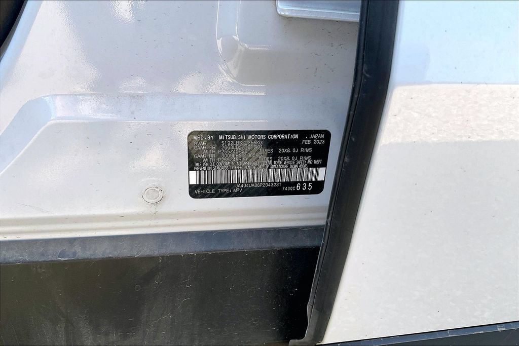 Used 2023 Mitsubishi Outlander SE AWD/4WD image 5