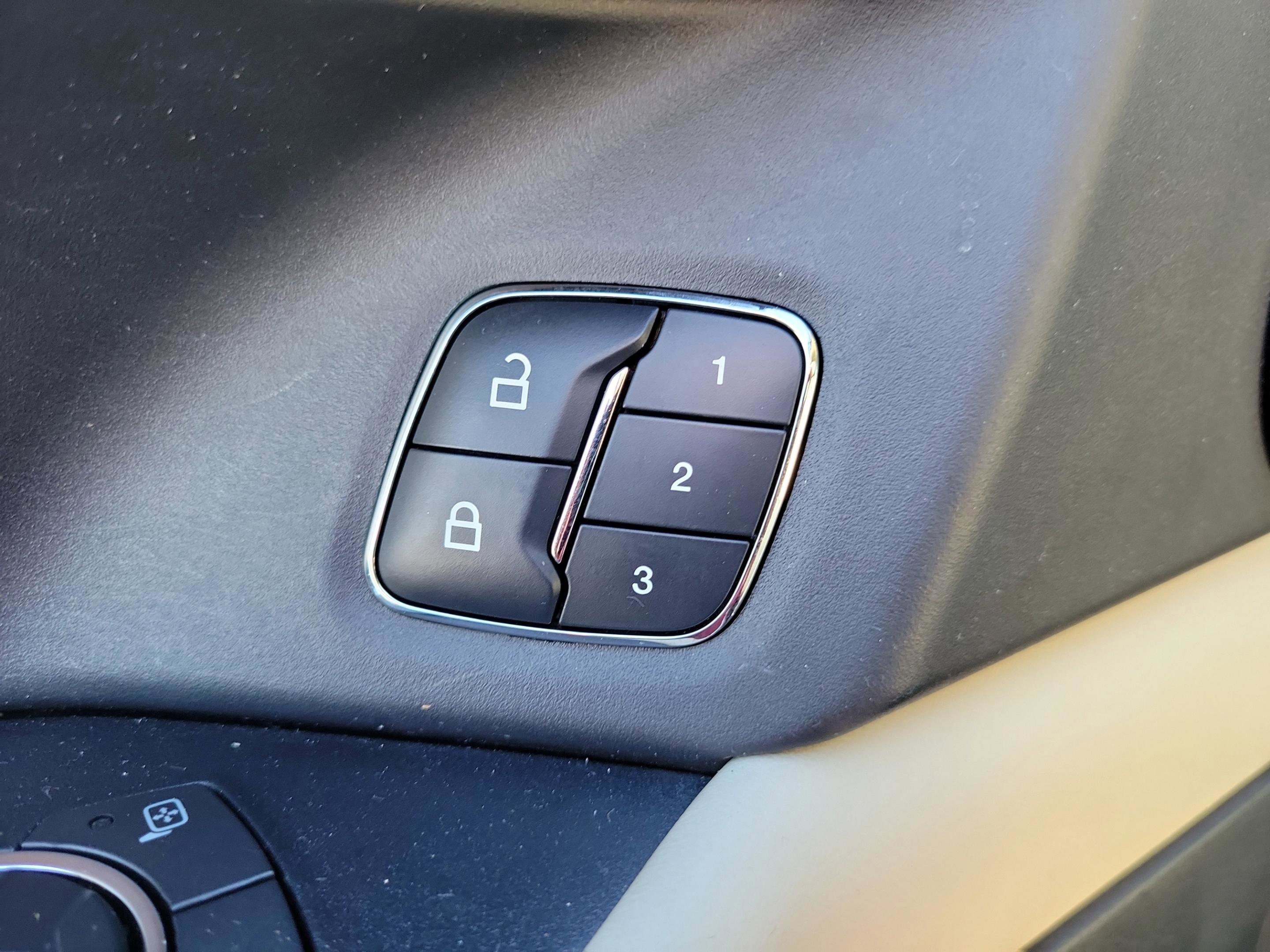 Certified 2018 Ford Expedition Platinum AWD/4WD image 22