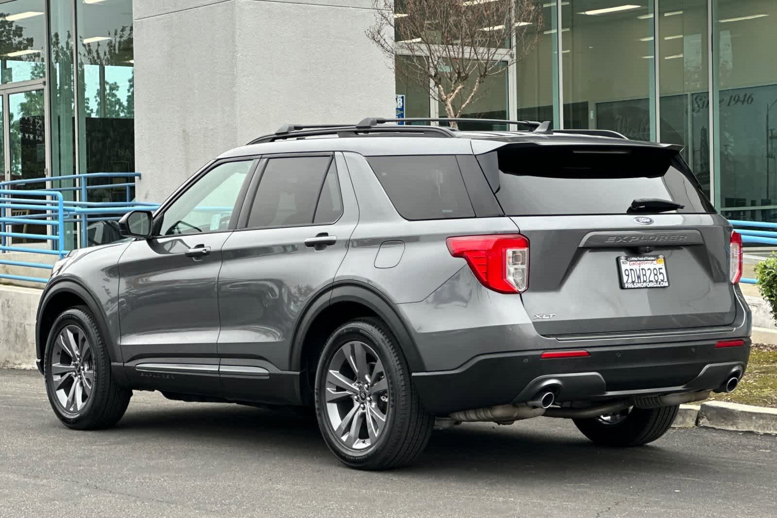 Certified 2022 Ford Explorer XLT w/ Equipment Group 202A image 3