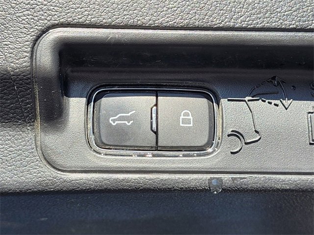 Certified 2022 Ford Explorer XLT w/ Equipment Group 202A image 34