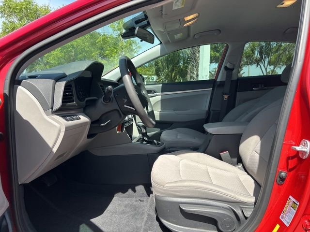 Used 2020 Hyundai Elantra SE w/ Cargo Package (C1) FWD image 11