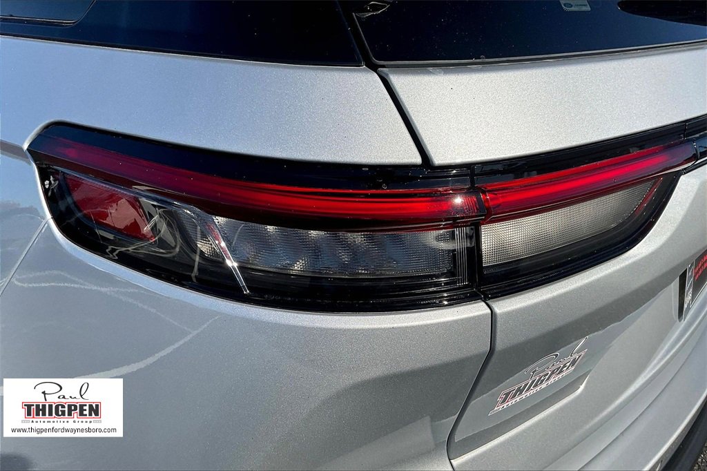 Used 2025 Jeep Grand Cherokee Altitude image 29