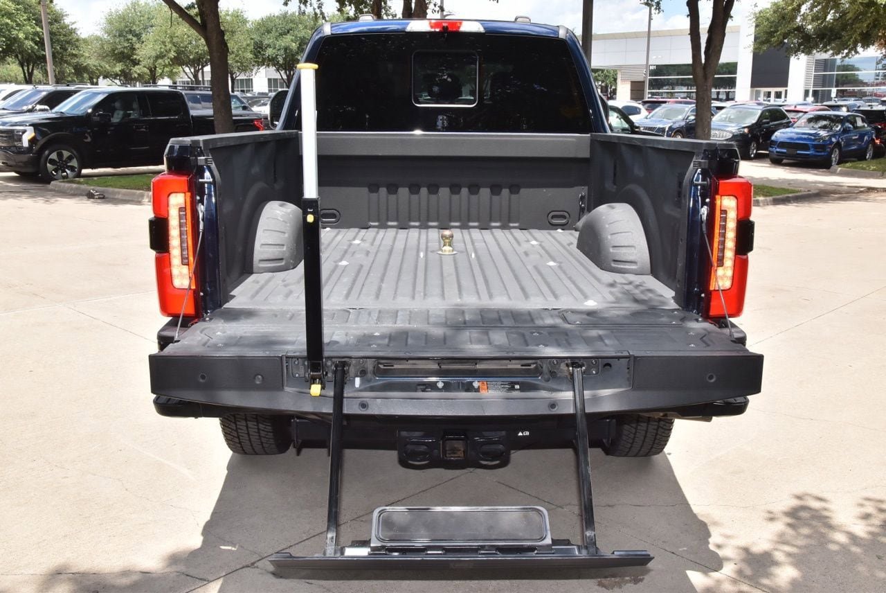 Certified 2024 Ford F350 Platinum w/ FX4 Off-Road Package AWD/4WD image 39