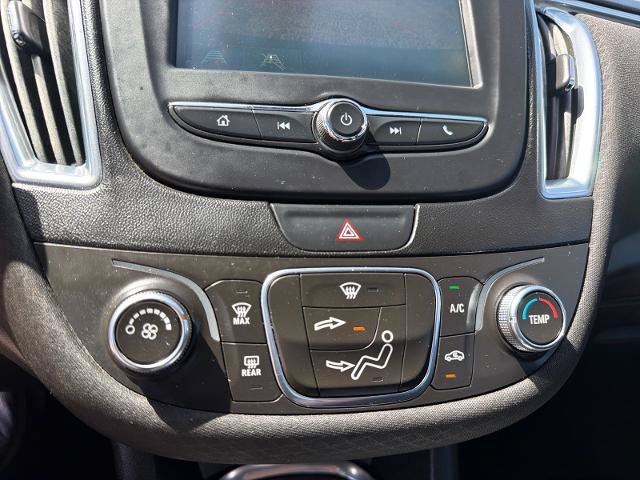 Used 2018 Chevrolet Malibu LT FWD image 23