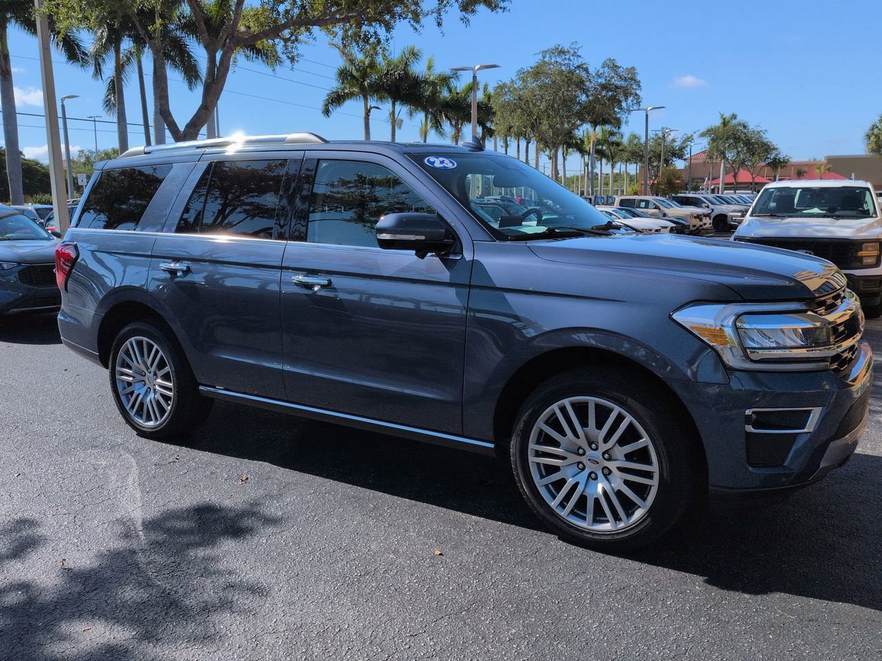Certified 2023 Ford Expedition Limited AWD/4WD image 2