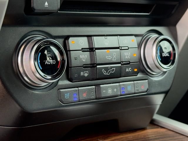 Certified 2017 Ford F150 Lariat w/ Equipment Group 502A Luxury AWD/4WD image 26