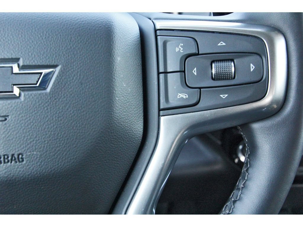 Used 2026 Chevrolet Silverado 1500 LT Trail Boss w/ Convenience Package II AWD/4WD image 18