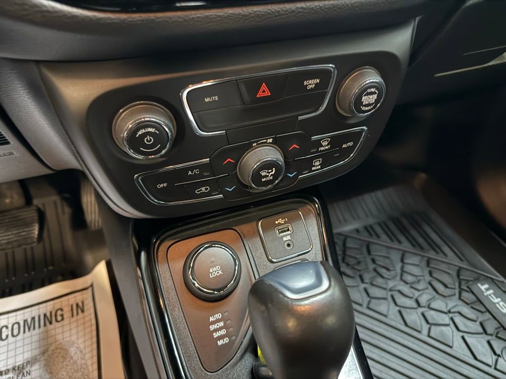 Used 2021 Jeep Compass Latitude image 44