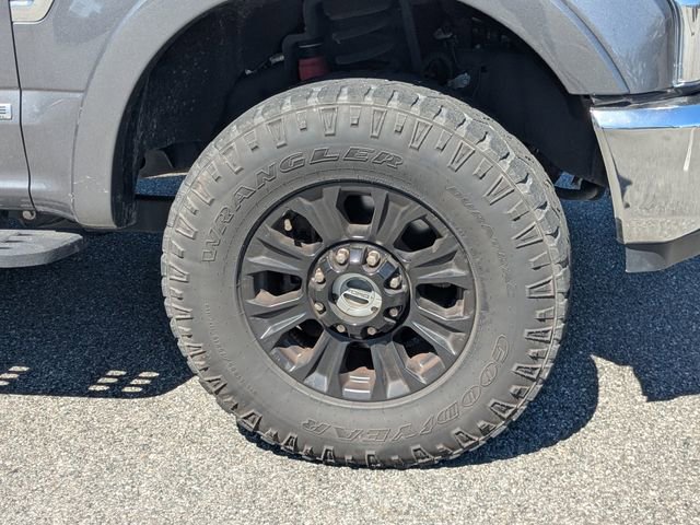 Certified 2022 Ford F350 Lariat w/ Tremor Off-Road Package image 21