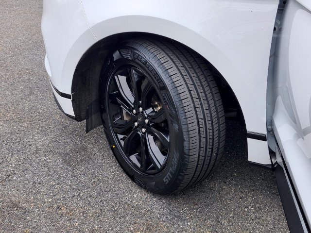 Certified 2024 Ford Edge SE w/ Black Appearance Package AWD/4WD image 33