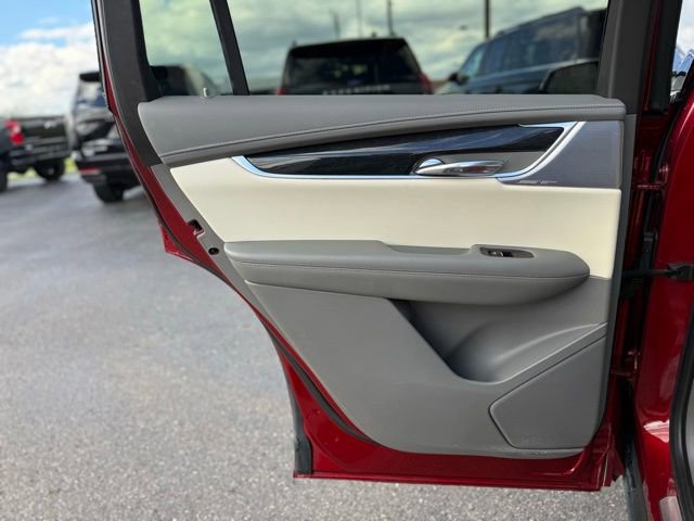 Used 2023 Cadillac XT6 Premium Luxury FWD image 17