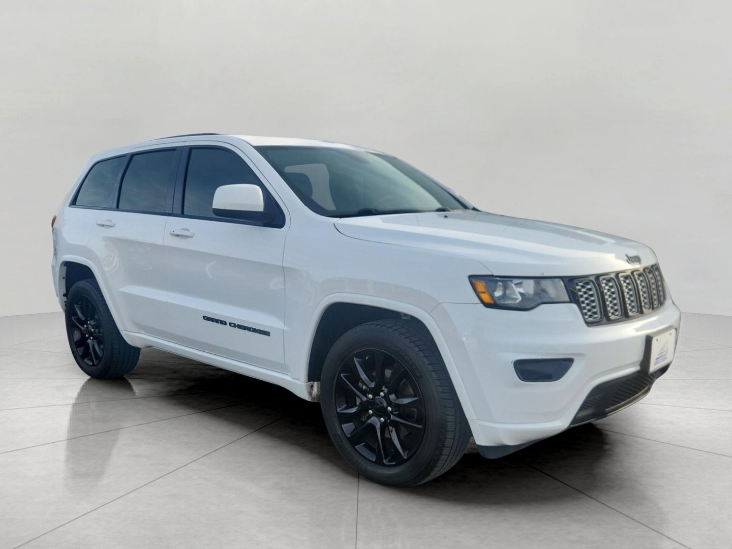 Used 2017 Jeep Grand Cherokee Altitude