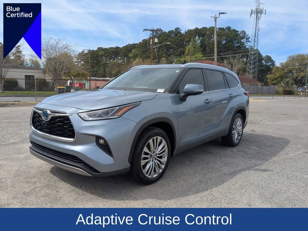 Used 2023 Toyota Highlander Platinum FWD image 1