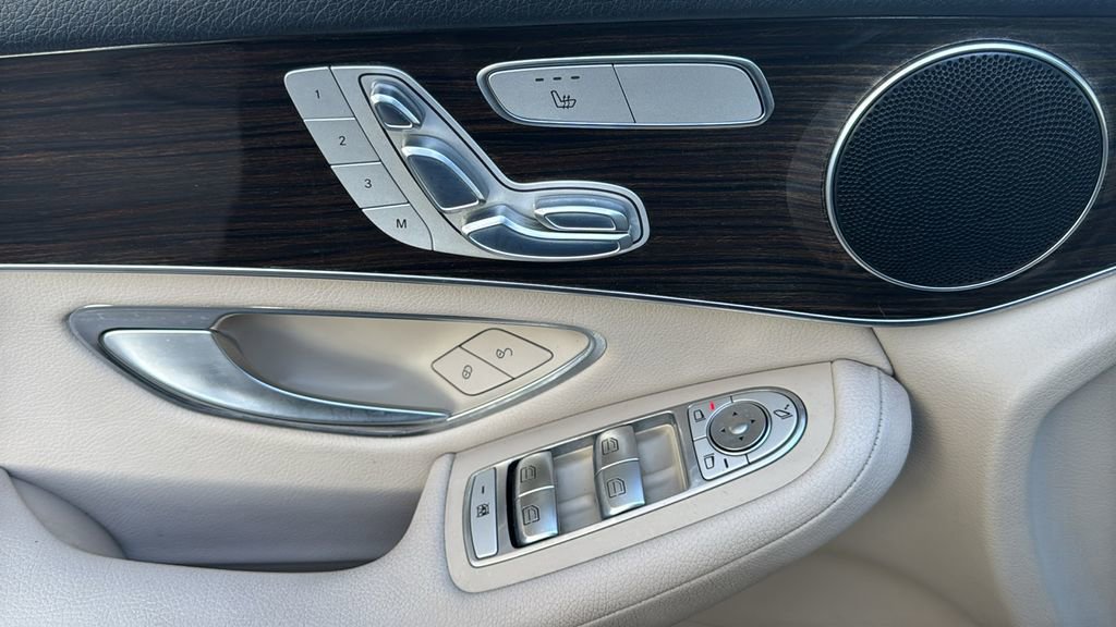 Used 2017 Mercedes-Benz GLC 300 image 19