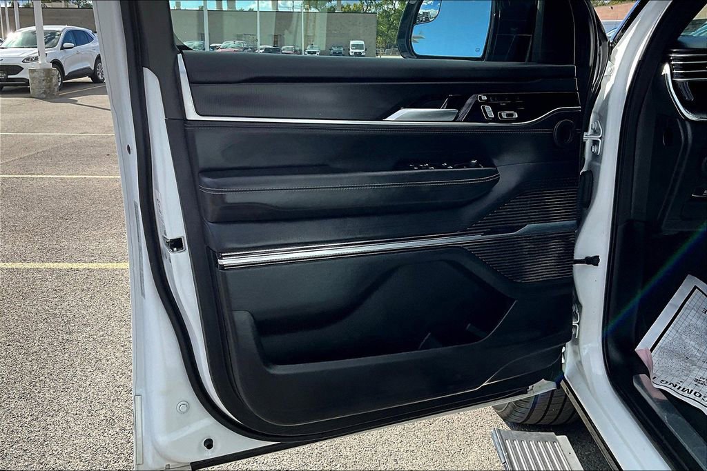 Used 2024 Jeep Grand Wagoneer L Series II w/ Quick Order Packagew 28T image 22