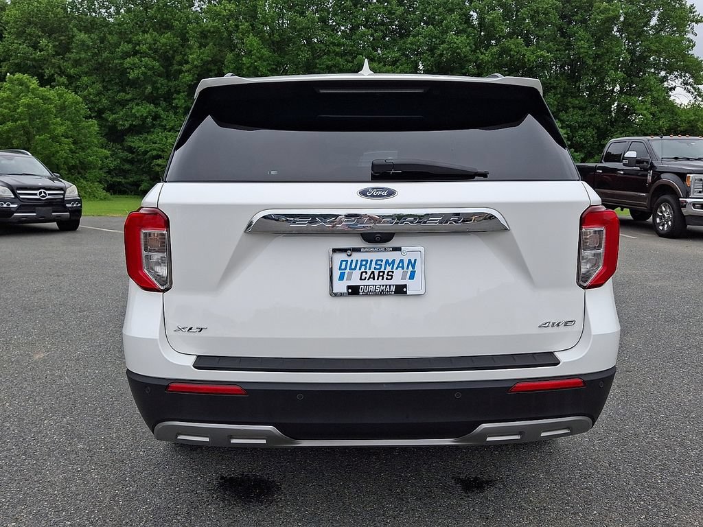 Certified 2023 Ford Explorer XLT w/ Equipment Group 202A AWD/4WD image 5