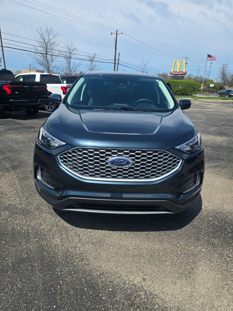Certified 2024 Ford Edge SEL w/ Convenience Package AWD/4WD image 8