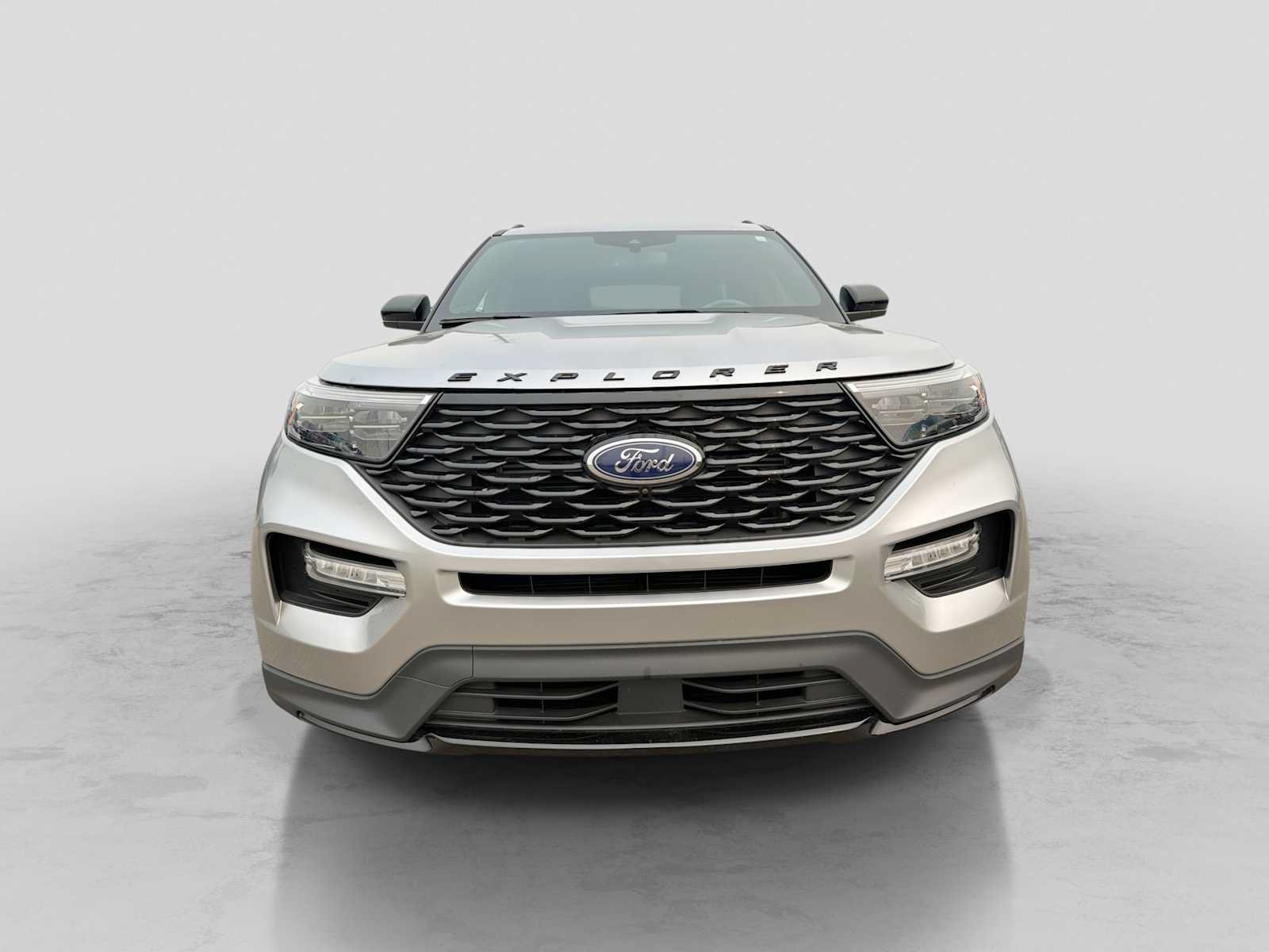 Certified 2024 Ford Explorer ST-Line w/ Class IV Trailer Tow Package AWD/4WD image 9