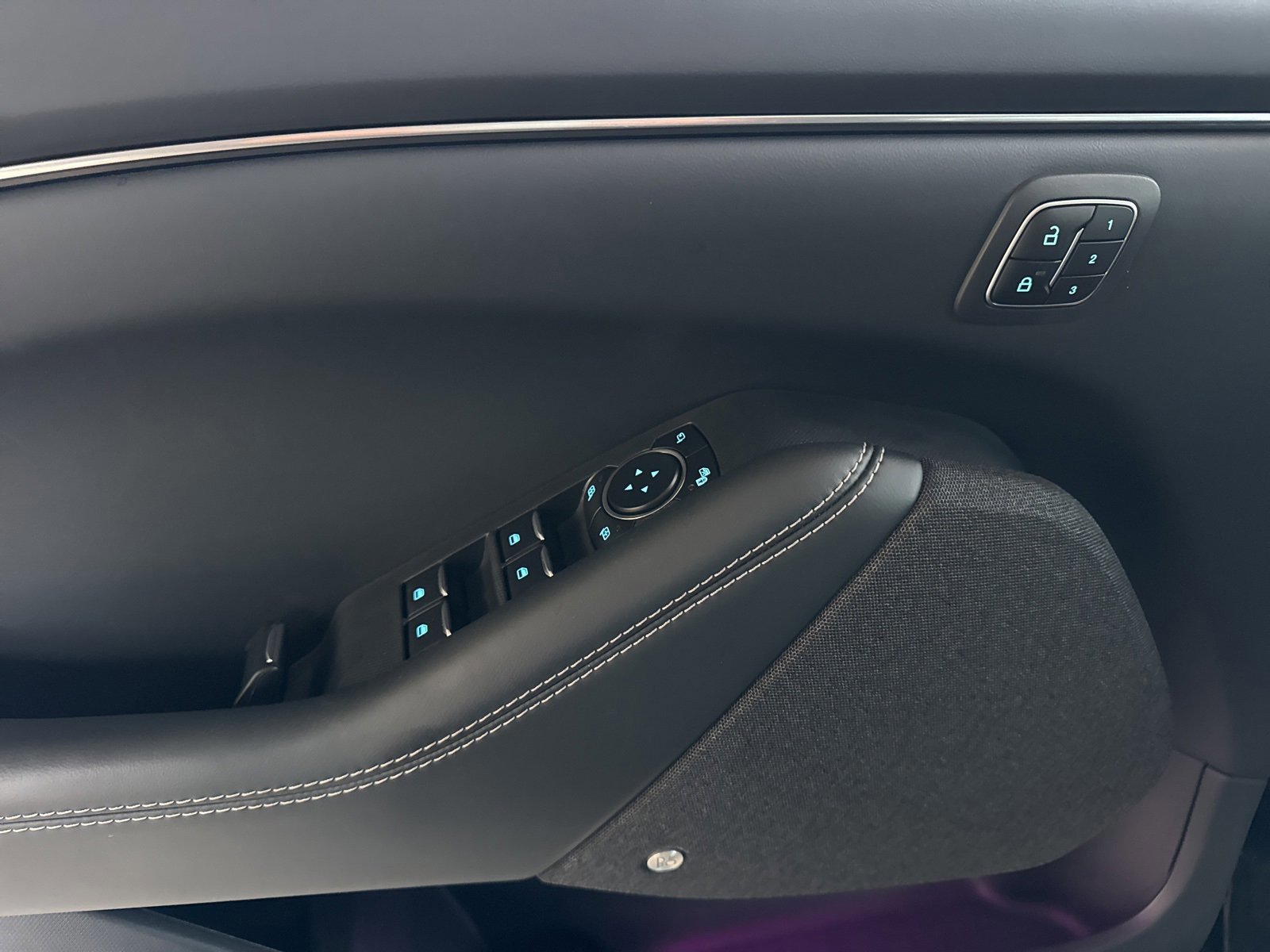 Certified 2025 Ford Mustang Mach-E Premium image 23