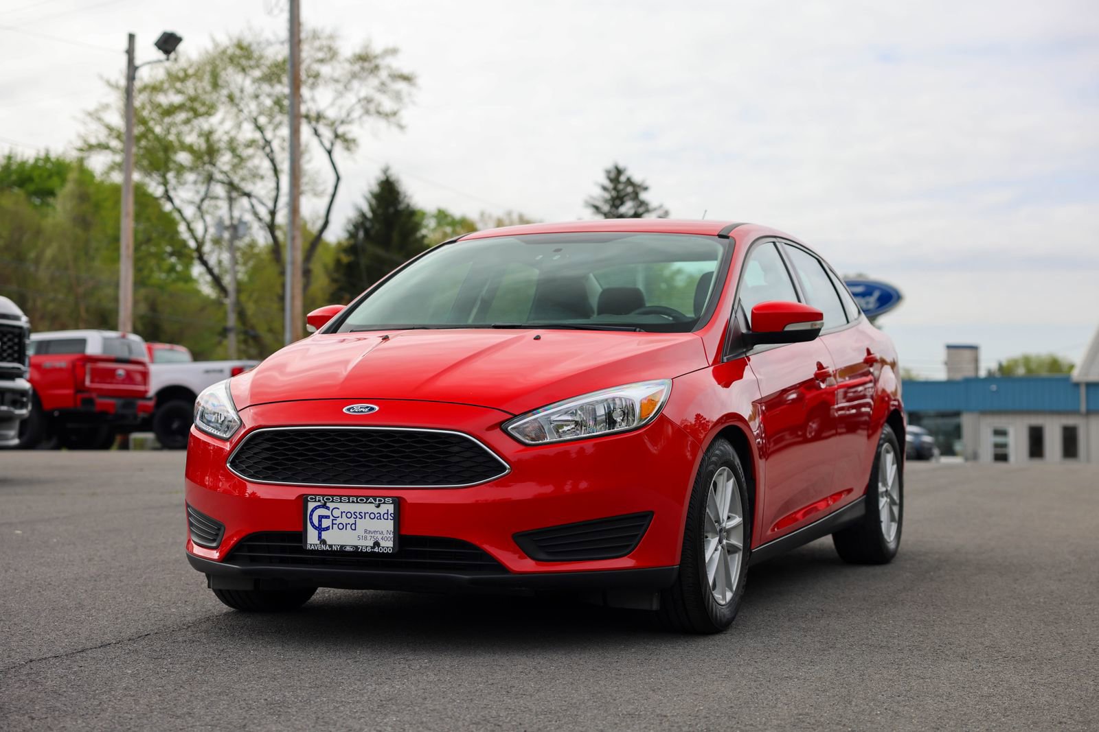 Certified 2017 Ford Focus SE FWD image 1