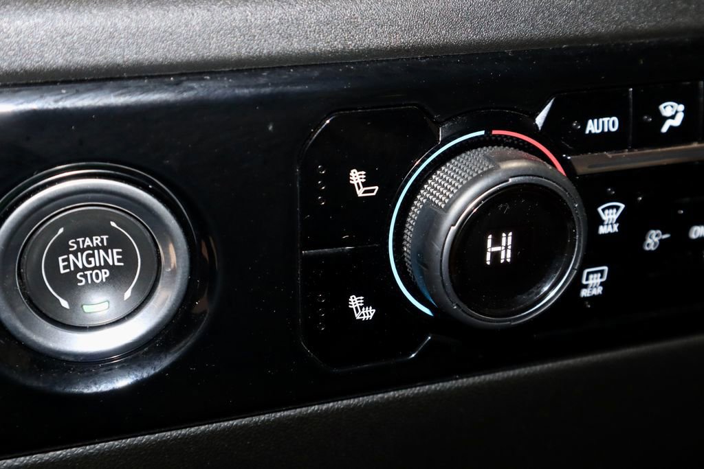 Used 2024 Chevrolet Silverado 1500 LT image 12