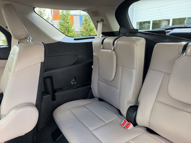 Certified 2022 Ford Explorer Limited w/ Limited Technology Package AWD/4WD image 34