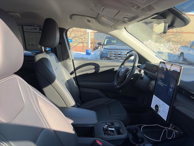 Certified 2025 Ford Mustang Mach-E Premium image 35