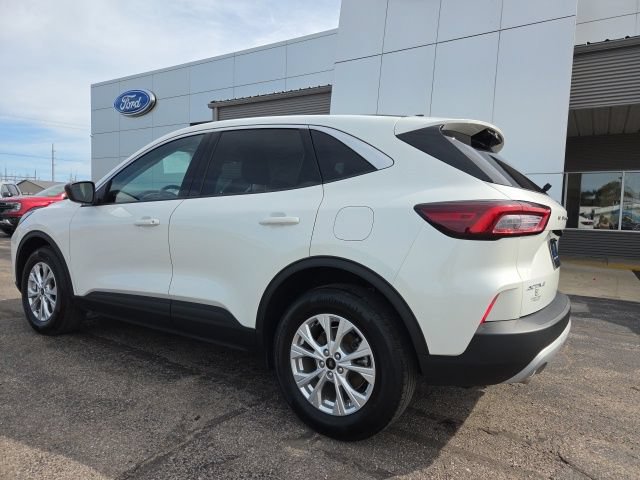 Certified 2023 Ford Escape Active AWD/4WD image 3