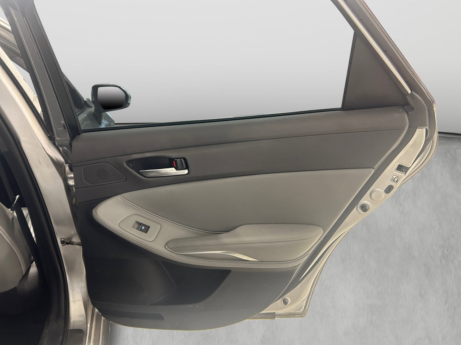 Used 2019 Toyota Avalon XLE FWD image 16