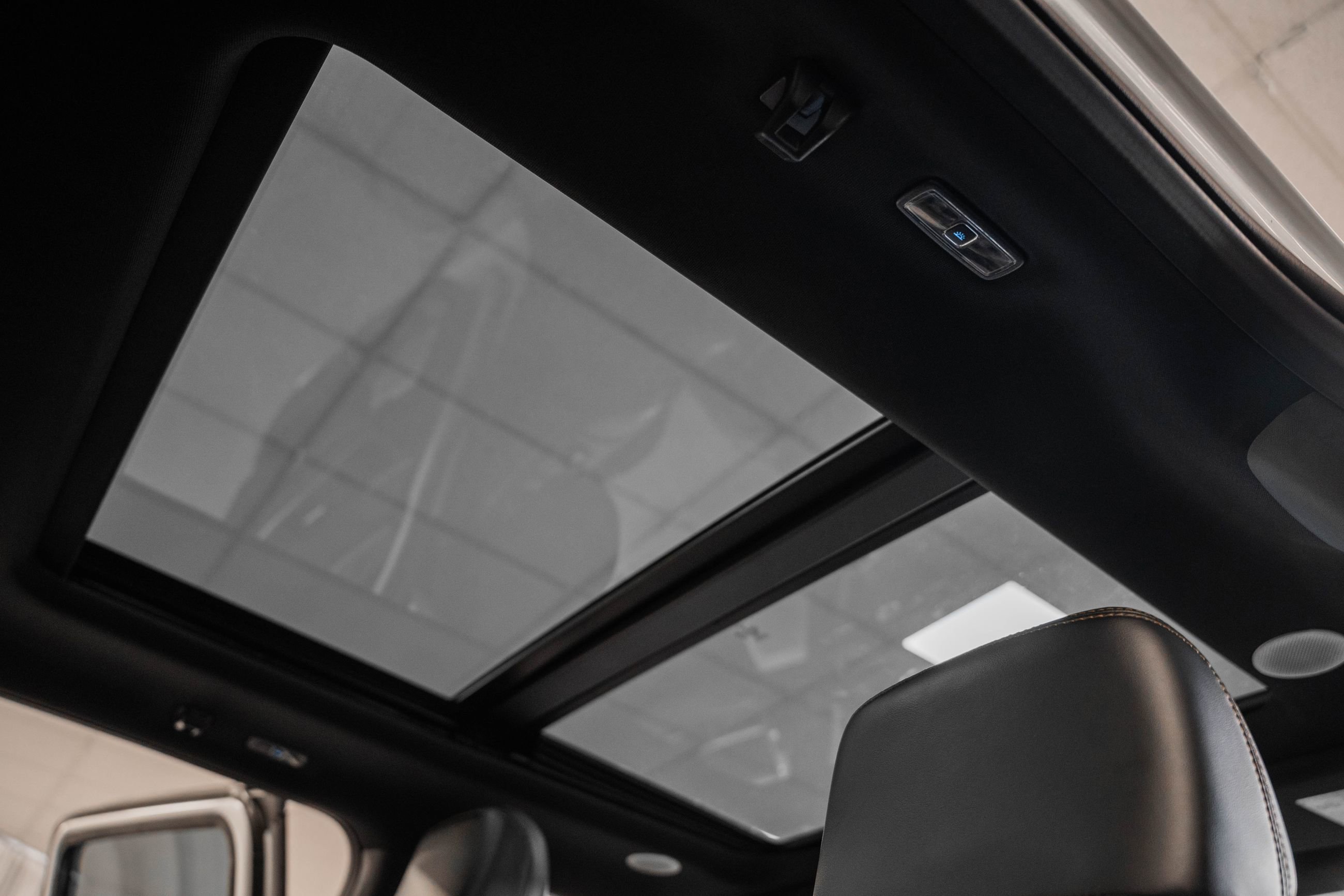 Certified 2023 Ford F150 Platinum w/ FX4 Off-Road Package image 43