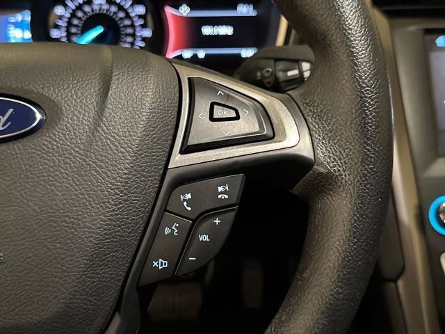 Certified 2017 Ford Fusion SE w/ Fusion SE Technology Package image 21