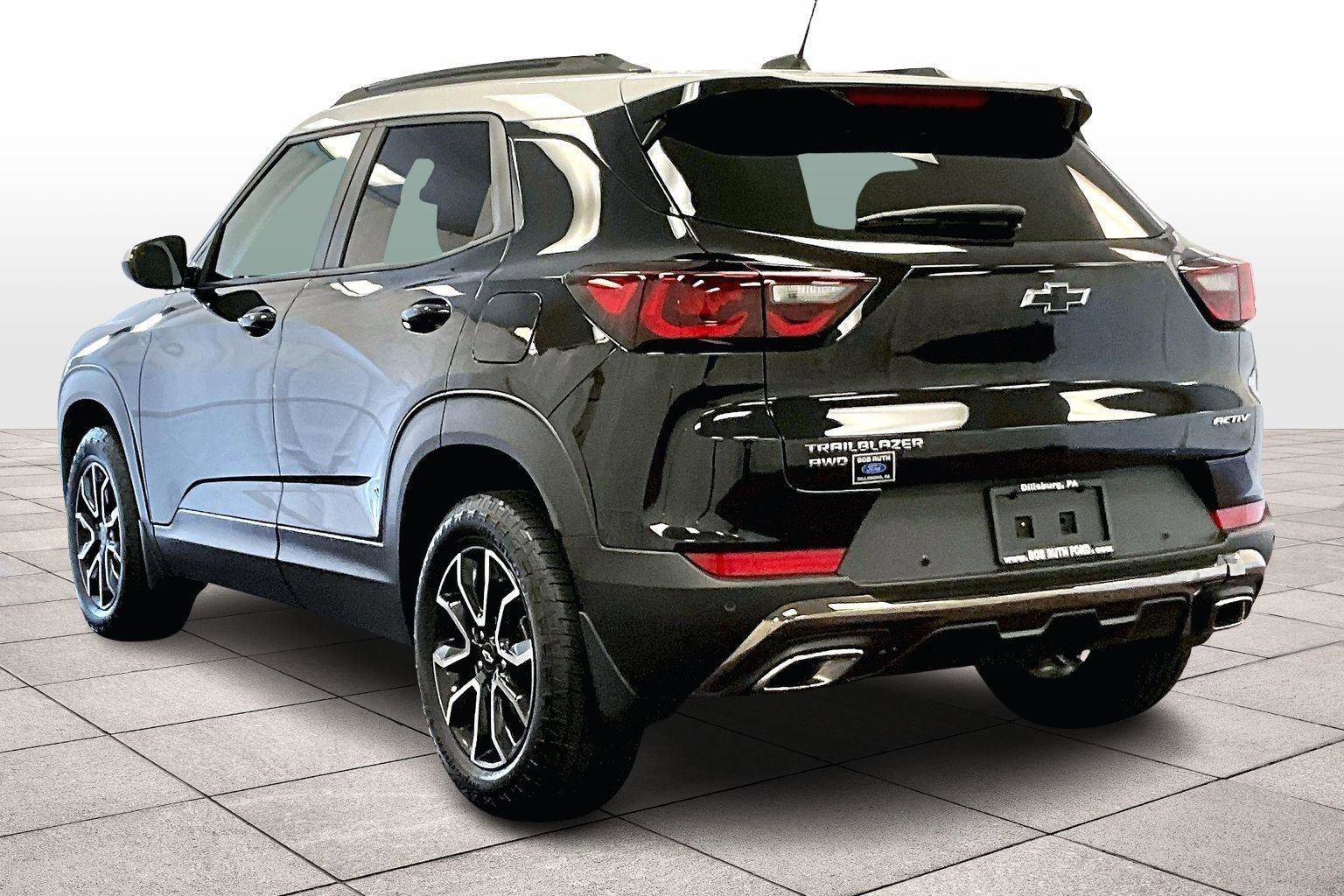 Used 2025 Chevrolet TrailBlazer ACTIV w/ Driver Confidence Package image 4