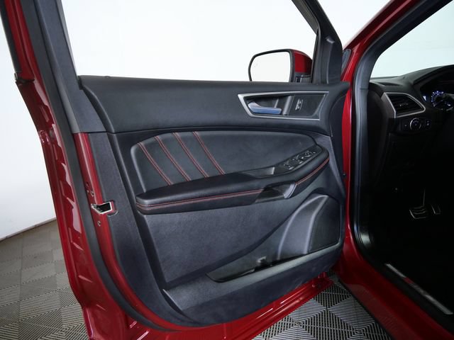 Certified 2022 Ford Edge ST-Line w/ Class II Trailer Tow Package AWD/4WD image 13