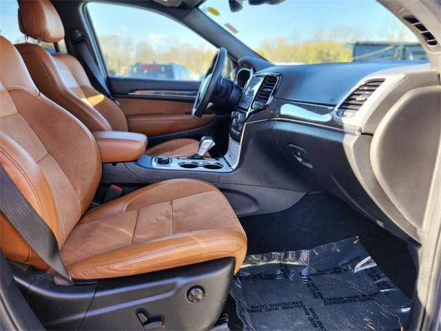 Used 2020 Jeep Grand Cherokee SRT image 11