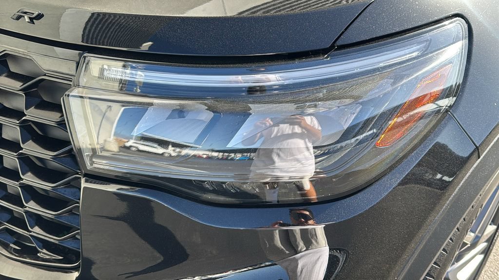 Certified 2026 Ford Explorer ST-Line w/ ST-Line Street Pack RWD image 6