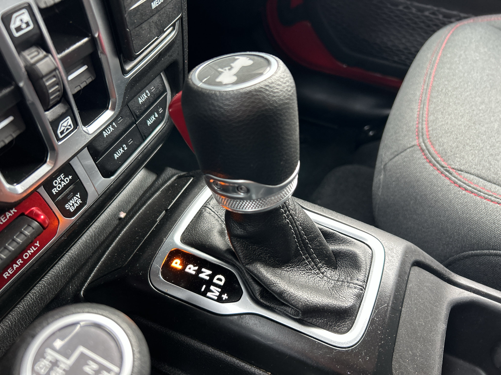 Used 2025 Jeep Wrangler Unlimited Rubicon AWD/4WD image 17