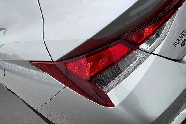 Used 2021 Hyundai Elantra SEL w/ Convenience Package FWD image 22