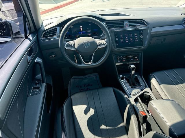 Used 2022 Volkswagen Tiguan SE image 25