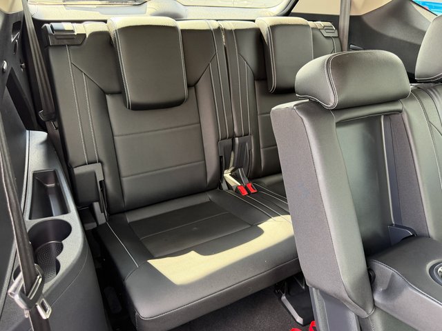 Used 2023 Volkswagen Atlas SE AWD/4WD image 35