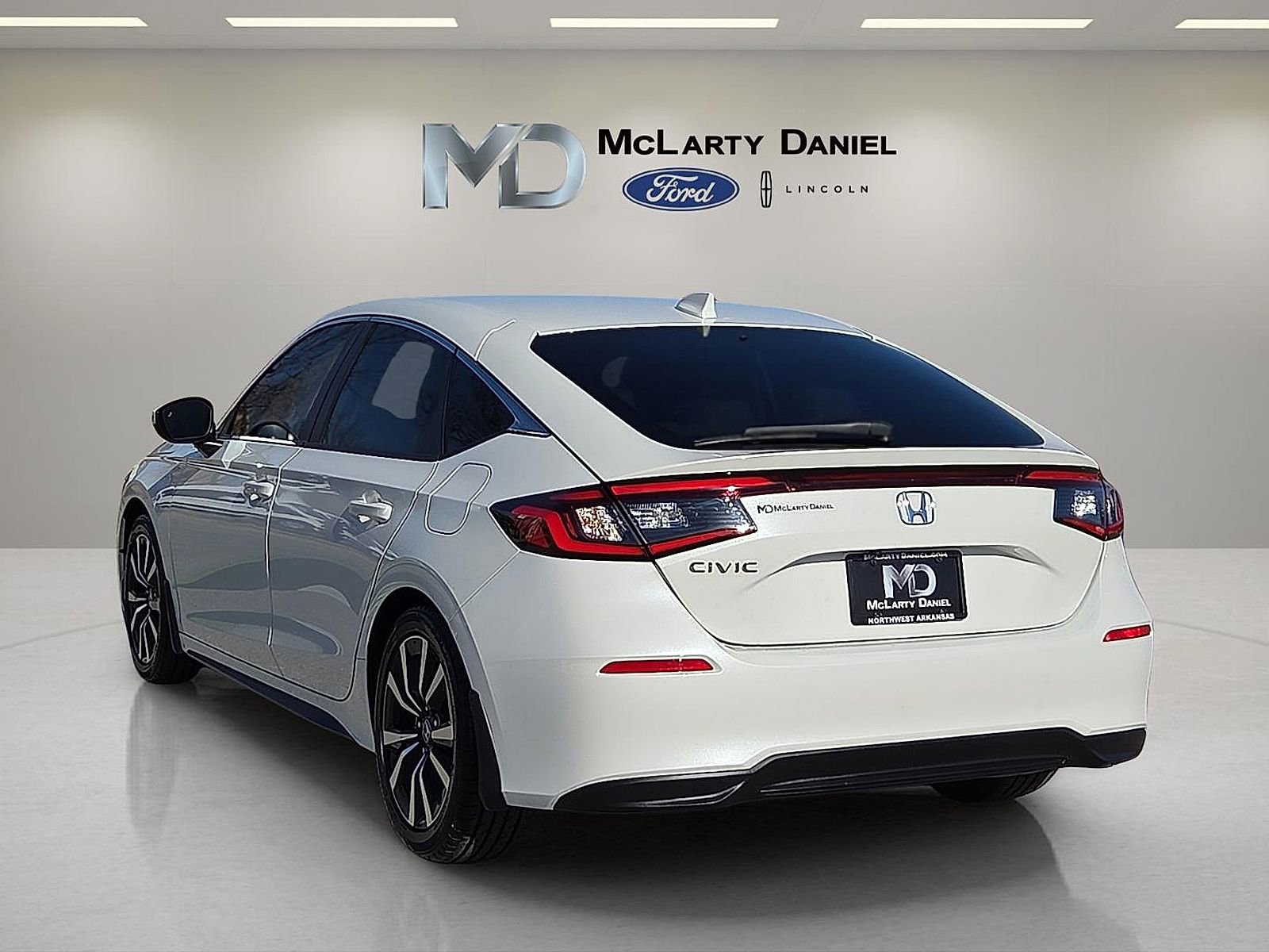 Used 2023 Honda Civic EX-L image 4