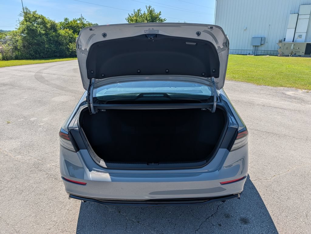 Used 2025 Honda Accord Sport image 27