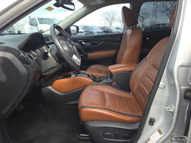 Used 2018 Nissan Rogue SL w/ Premium Package image 4