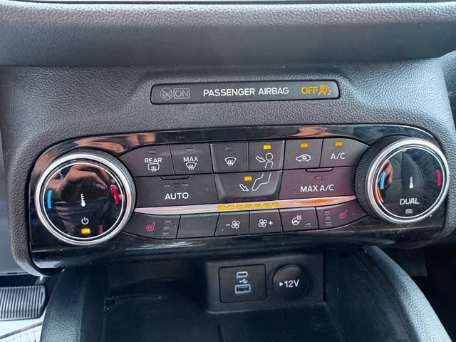 Certified 2022 Ford Escape Titanium w/ Class II Trailer Tow Package AWD/4WD image 25