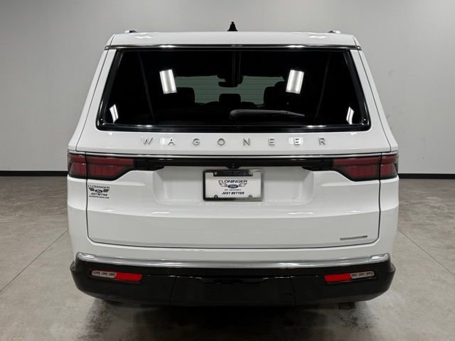 Used 2024 Jeep Wagoneer L Series II w/ Flexible Seating Group AWD/4WD image 10