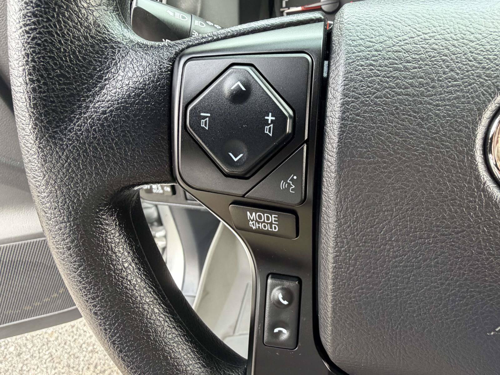 Used 2023 Toyota Tacoma SR AWD/4WD image 14