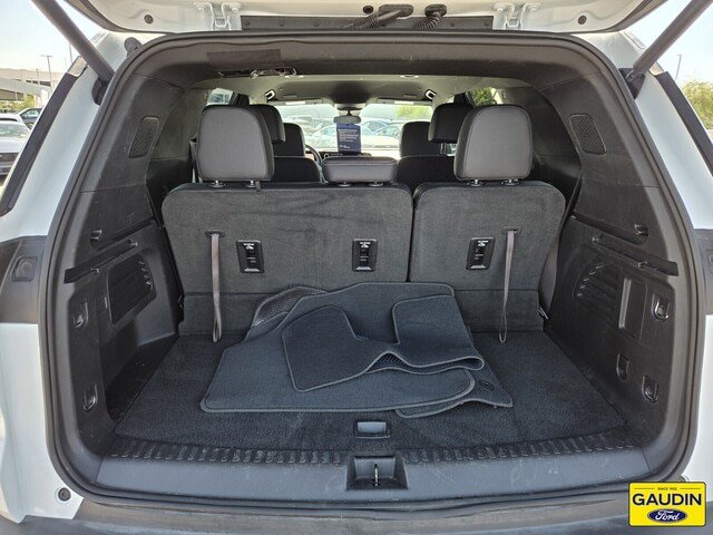 Used 2025 Chevrolet Traverse LT AWD/4WD image 15