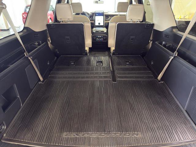 Certified 2024 Ford Expedition Max Platinum image 31
